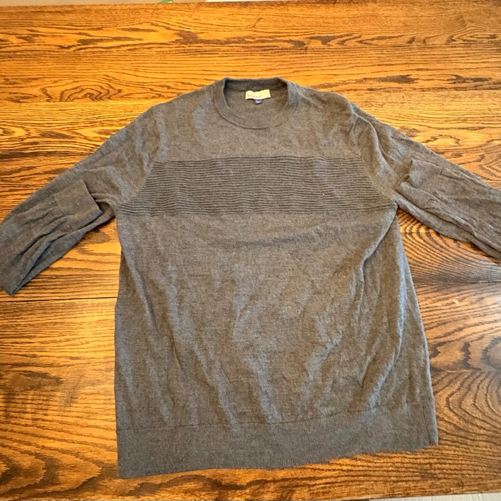Men's Gray Crewneck Sweater